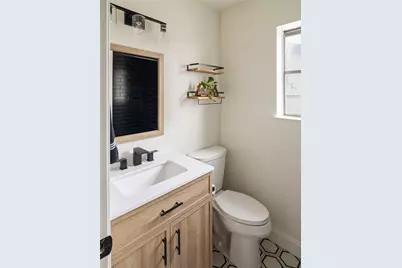 304 Skyloop Drive, Austin, TX 78745 - Photo 23