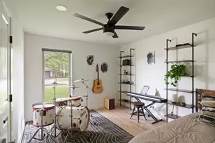 304 Skyloop Dr, Austin, TX 78745 - Photo 21