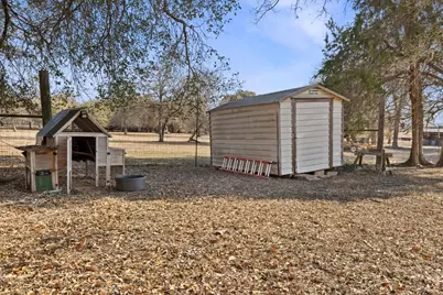 303 Ponderosa Road, Bastrop, TX 78602 - Photo 23