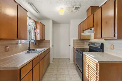 303 Ponderosa Road, Bastrop, TX 78602 - Photo 13