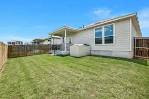 216 The Duke Dr, Jarrell, TX 76537 - Photo 19