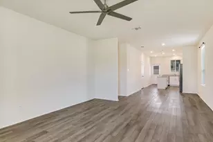 216 The Duke Dr, Jarrell, TX 76537 - Photo 5