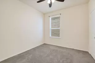 216 The Duke Dr, Jarrell, TX 76537 - Photo 15
