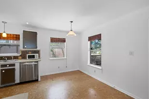 1211 Delano St, Austin, TX 78721 - Photo 7