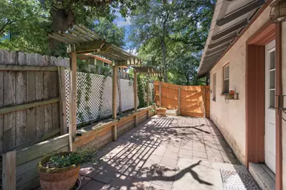 1211 Delano Street, Austin, TX 78721 - Photo 23
