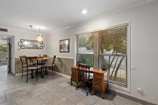 505 W 7th St, Austin, TX 78701 - Photo 9