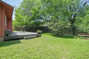8914 Sparkling Creek Dr, Austin, TX 78729 - Photo 25
