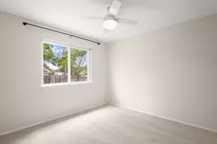 8914 Sparkling Creek Dr, Austin, TX 78729 - Photo 19