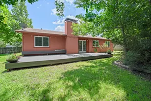 8914 Sparkling Creek Dr, Austin, TX 78729 - Photo 25