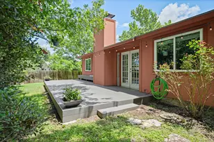 8914 Sparkling Creek Dr, Austin, TX 78729 - Photo 23