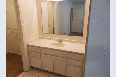 2218 Katy Lane #B, Georgetown, TX 78626 - Photo 5