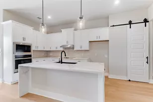 115 Draper Ln, Bertram, TX 78605 - Photo 11