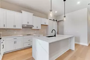 115 Draper Ln, Bertram, TX 78605 - Photo 7