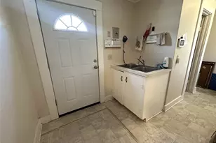 258 S Washington St, La Grange, TX 78945 - Photo 13