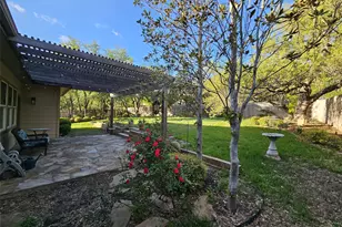 10033 Longhorn Skyway, Dripping Springs, TX 78620 - Photo 33