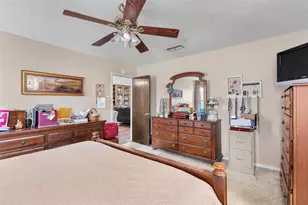 401 Drake Ln, Taylor, TX 76574 - Photo 15