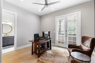 1529 Barton Springs Rd, Austin, TX 78704 - Photo 21