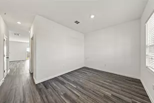 329 Sieders St, Taylor, TX 76574 - Photo 3