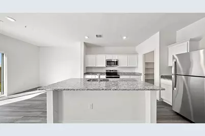 329 Sieders Street, Taylor, TX 76574 - Photo 5