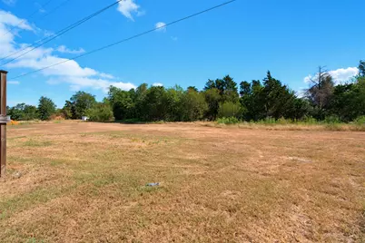 114 Pleasant Grove Loop, Elgin, TX 78621 - Photo 19