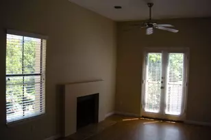 712 W 21st St, Austin, TX 78705 - Photo 3