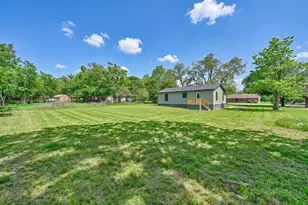 700 Rice St, Rockdale, TX 76567 - Photo 35