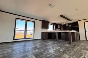 149 Castellana Wy, Elgin, TX 78621 - Photo 7