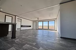 149 Castellana Wy, Elgin, TX 78621 - Photo 11