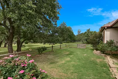 101 Paloma Place, Liberty Hill, TX 78642 - Photo 31