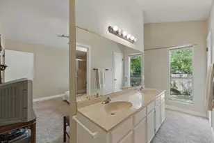 4802 Peach Grove Ct, Austin, TX 78744 - Photo 5