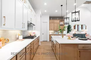 121 Ribera Dr, Liberty Hill, TX 78642 - Photo 7