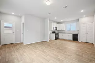 195 Cider Crk Dr, Elgin, TX 78621 - Photo 11