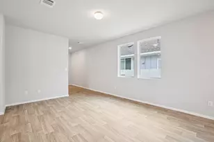 195 Cider Crk Dr, Elgin, TX 78621 - Photo 15