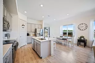 900 Balsora Cv, Georgetown, TX 78628 - Photo 9