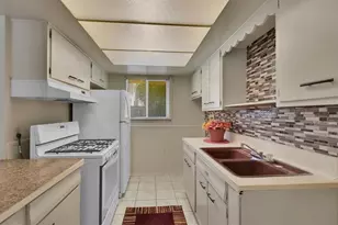 1902 Fair Oaks Dr, Austin, TX 78745 - Photo 11