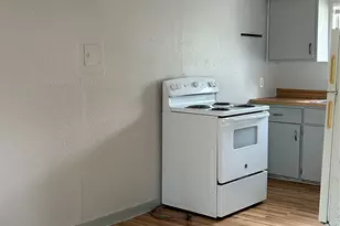 1107-4 Pine St, Bastrop, TX 78602 - Photo 5