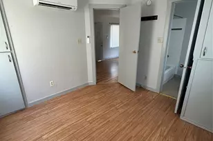 1107-4 Pine St, Bastrop, TX 78602 - Photo 3