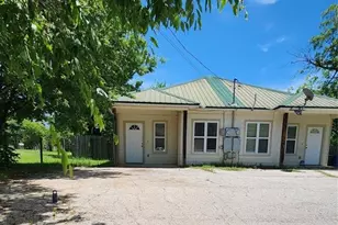 605 M L K Blvd, Elgin, TX 78621 - Photo 1