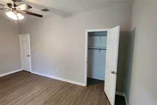 605 M L K Blvd, Elgin, TX 78621 - Photo 15