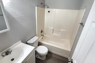 605 M L K Blvd, Elgin, TX 78621 - Photo 13