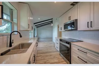 8005 Northforest Drive, Austin, TX 78759 - Photo 15