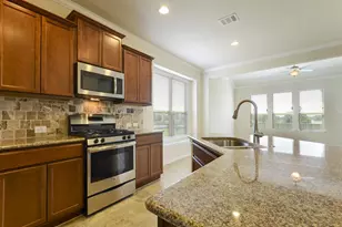2617 Creeping Vine Ct, Pflugerville, TX 78660 - Photo 9