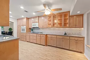 8610 Melshire Dr, Austin, TX 78757 - Photo 13