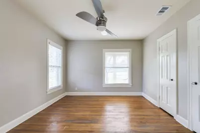 1300 Crestwood Road, Austin, TX 78722 - Photo 25