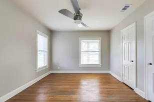 1300 Crestwood Rd, Austin, TX 78722 - Photo 25