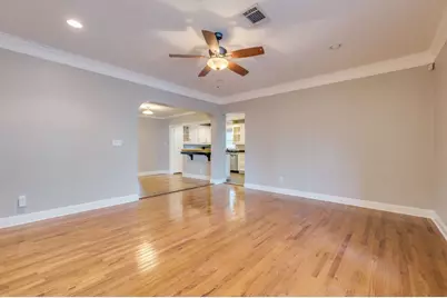 1300 Crestwood Road, Austin, TX 78722 - Photo 17