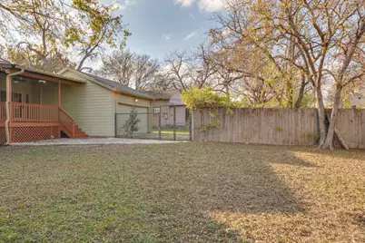 1300 Crestwood Road, Austin, TX 78722 - Photo 35