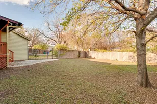 1300 Crestwood Rd, Austin, TX 78722 - Photo 37