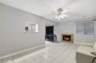 421 W San Antonio St, San Marcos, TX 78666 - Photo 3