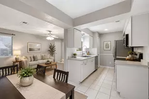 421 W San Antonio St, San Marcos, TX 78666 - Photo 3